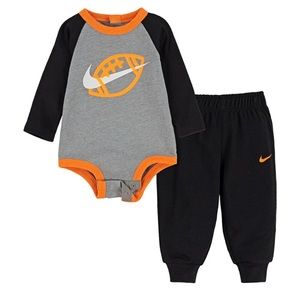 Boy Nike 2 piece Football Bodysuit / Pants 9Mo